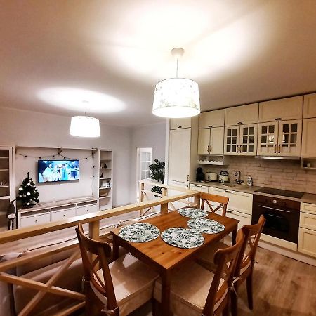Sand Beach Apartment นาร์วา-โยเอซู ภายนอก รูปภาพ